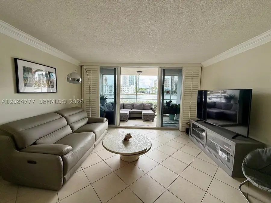 121 Golden Isles #1, Hallandale, FL 33009 - #3