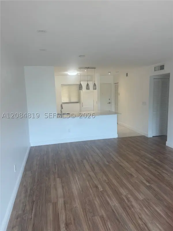 7810 Camino Real #i-306, Miami, FL 33143