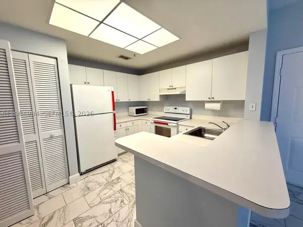 2015 SE 10th #127, Fort Lauderdale, FL 33316
