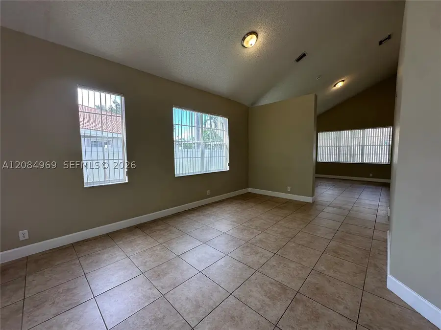 335 Cambridge, Weston, FL 33326 - #2