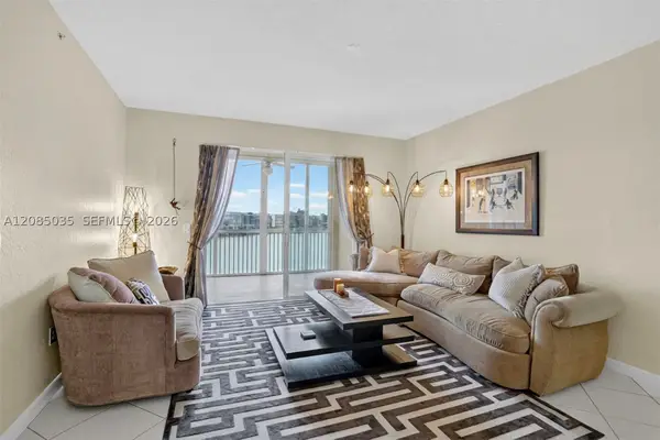 7727 Southampton #310, Tamarac, FL 33321