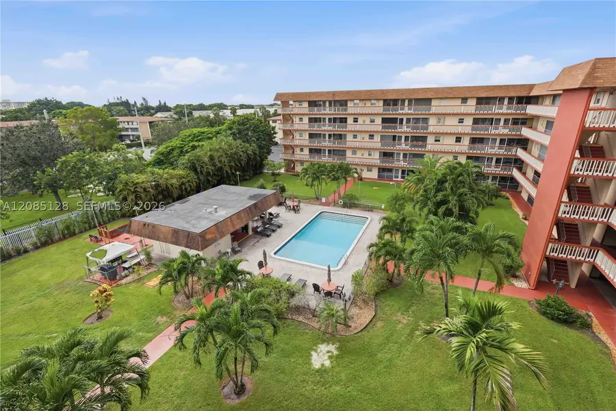5300 Washington #W513, Hollywood, FL 33021 - #3