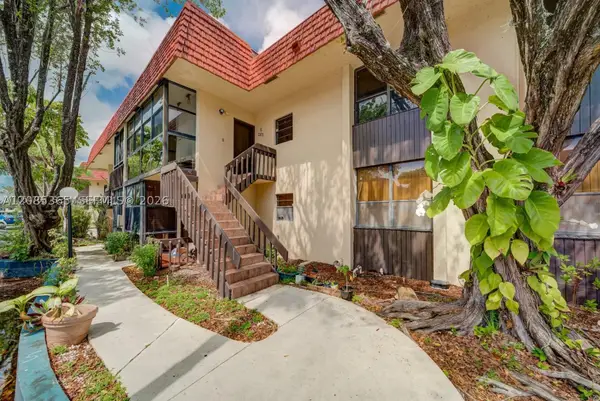 780 NE 199th #206E, North Miami Beach, FL 33179