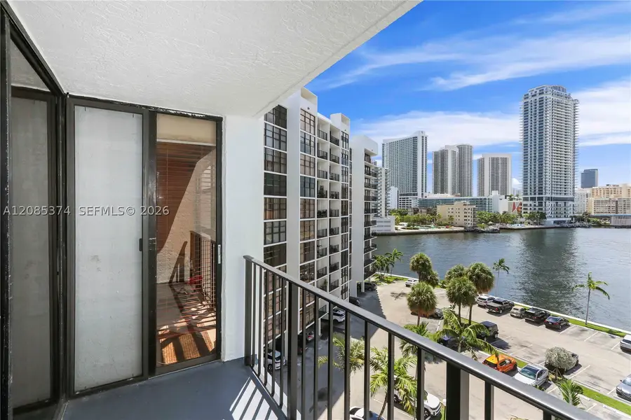 200 Leslie #724, Hallandale, FL 33009 - #3