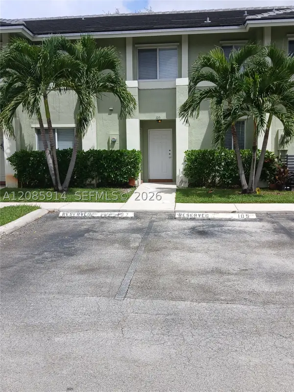 105 Hidden Ct #A-3, Hollywood, FL 33023