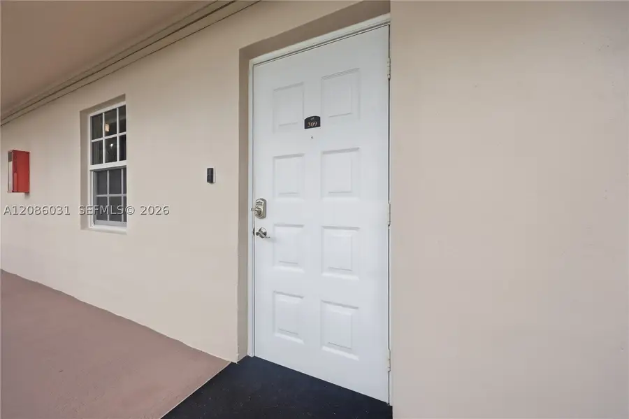 555 Oaks #309, Pompano Beach, FL 33069 - #2