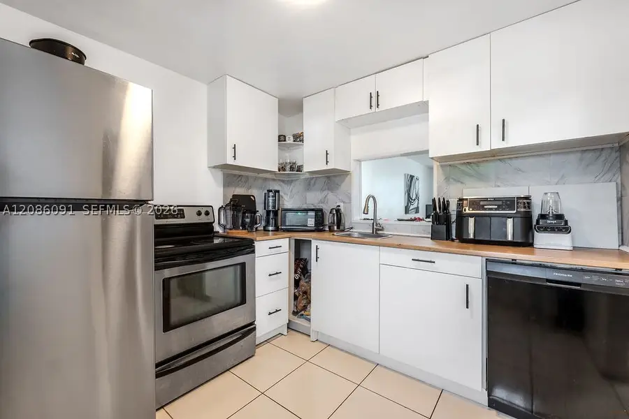 319 NE 14th #106, Hallandale, FL 33009 - #3
