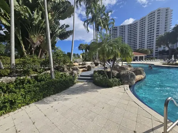 3300 NE 191st #1202, Aventura, FL 33180