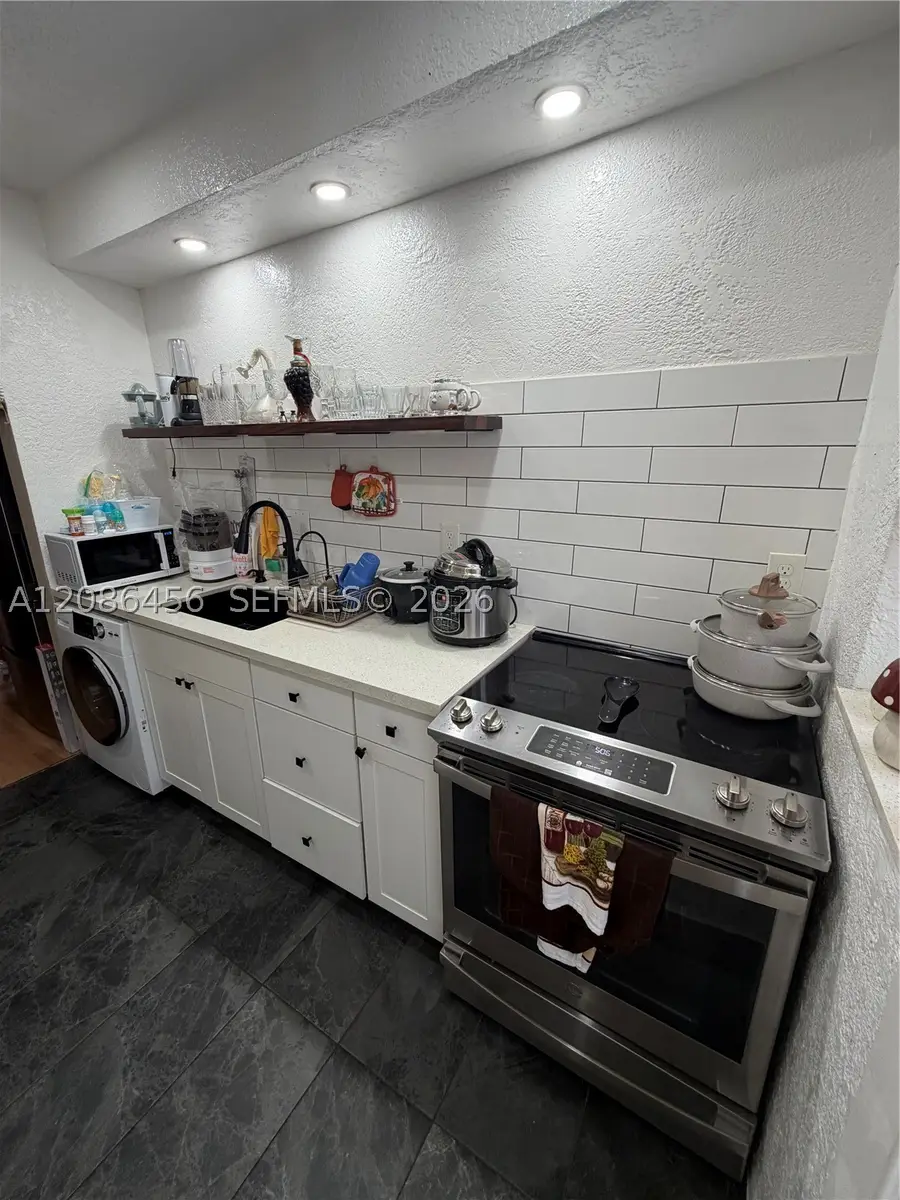 3570 SW 9th #9B, Miami, FL 33135 - #3