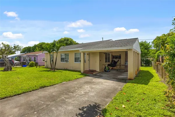 824 44th, West Palm Beach, FL 33407
