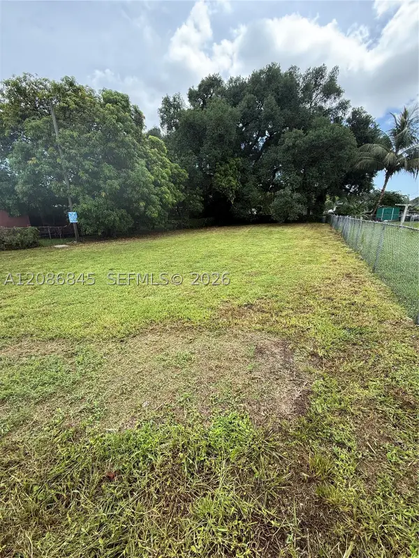 2754 NW 49th, Miami, FL 33142