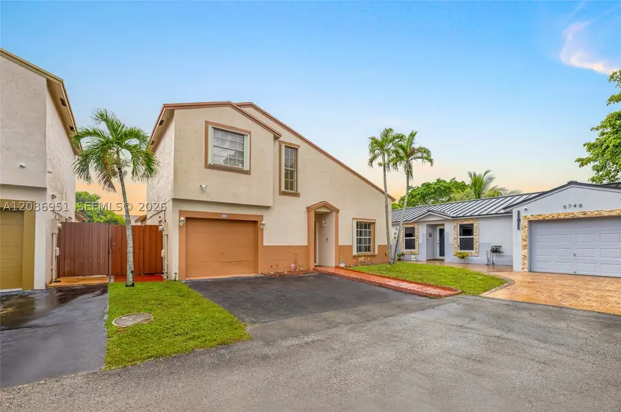 6746 NW 199th, Hialeah, FL 33015 - #2