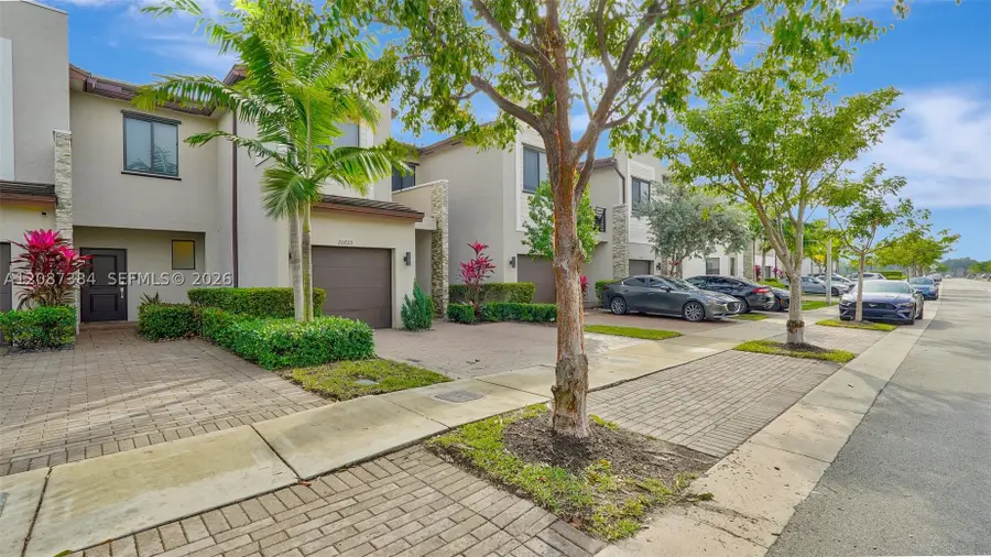 20725 NE 2nd, Miami, FL 33179 - #2