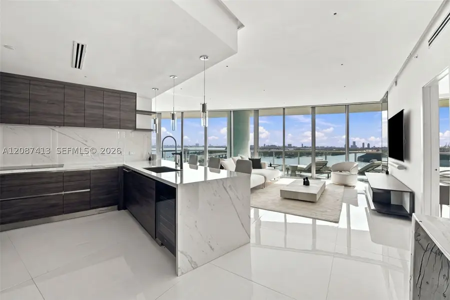 900 Biscayne #2406, Miami, FL 33132 - #2