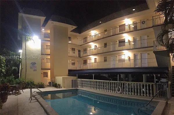 427 Santander #202, Coral Gables, FL 33134