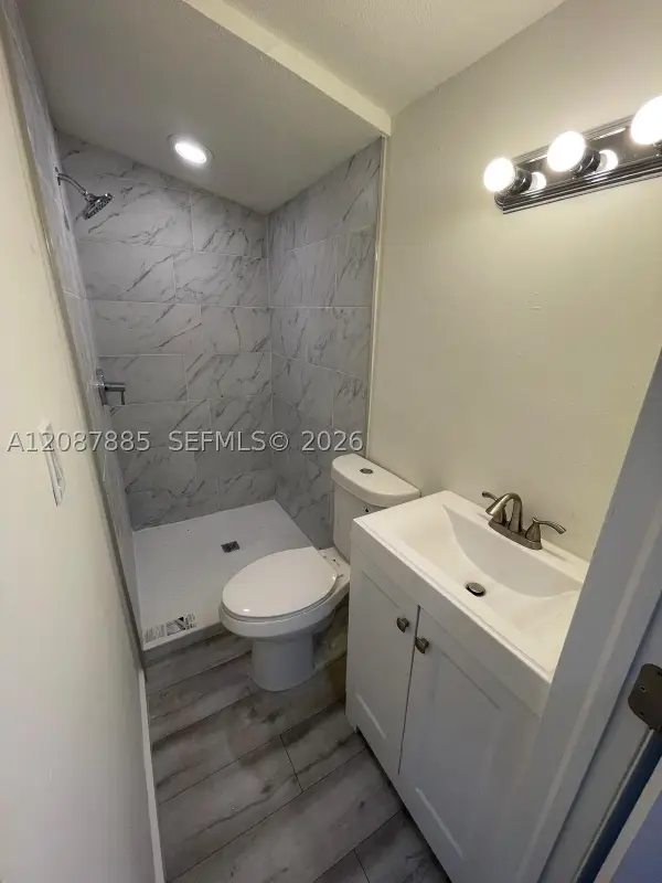2484 SW 10th, Miami, FL 33135