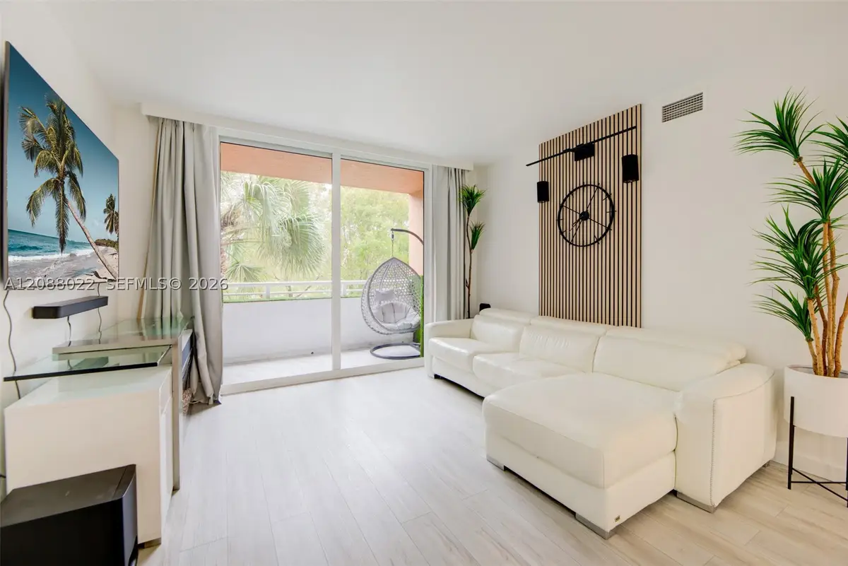 2775 NE 187th #215, Aventura, FL 33180 - #1