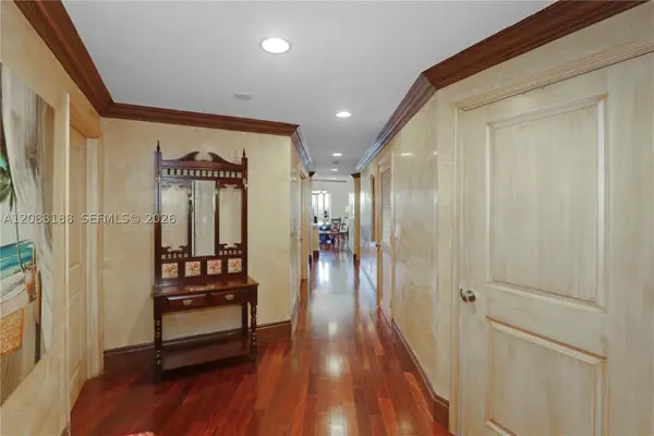 10 Aragon #1216, Coral Gables, FL 33134