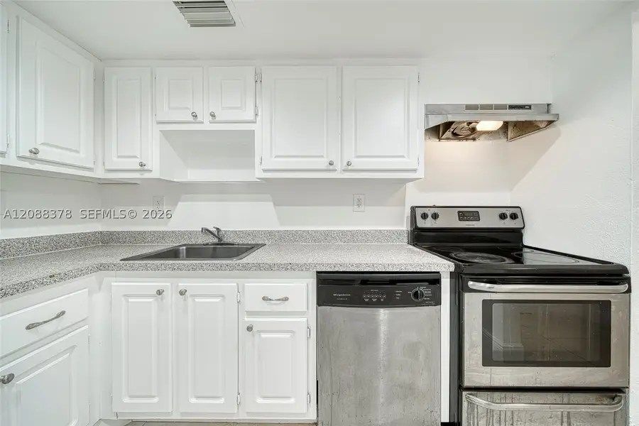 1805 Sans Souci #122, North Miami, FL 33181 - #3