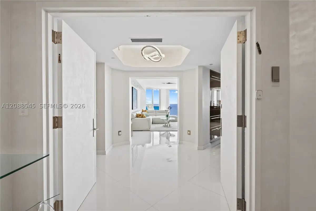 2711 S Ocean #1902, Hollywood, FL 33019 - #1