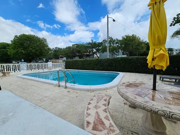 520 NE 38th #12, Miami, FL 33137