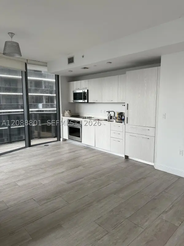 55 SW 9th #2401, Miami, FL 33130