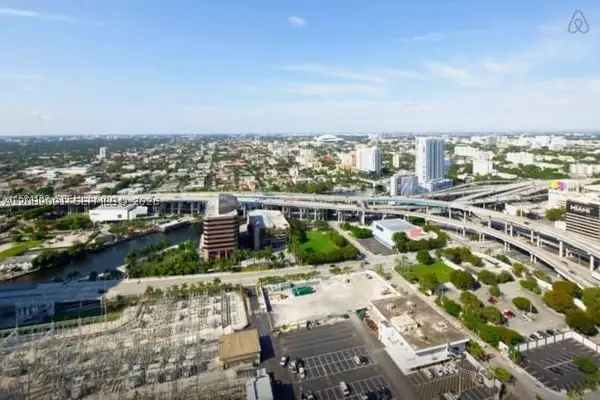 90 SW 3rd #3807, Miami, FL 33130