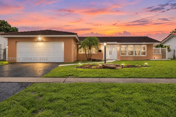 5206 Garfield, Hollywood, FL 33021