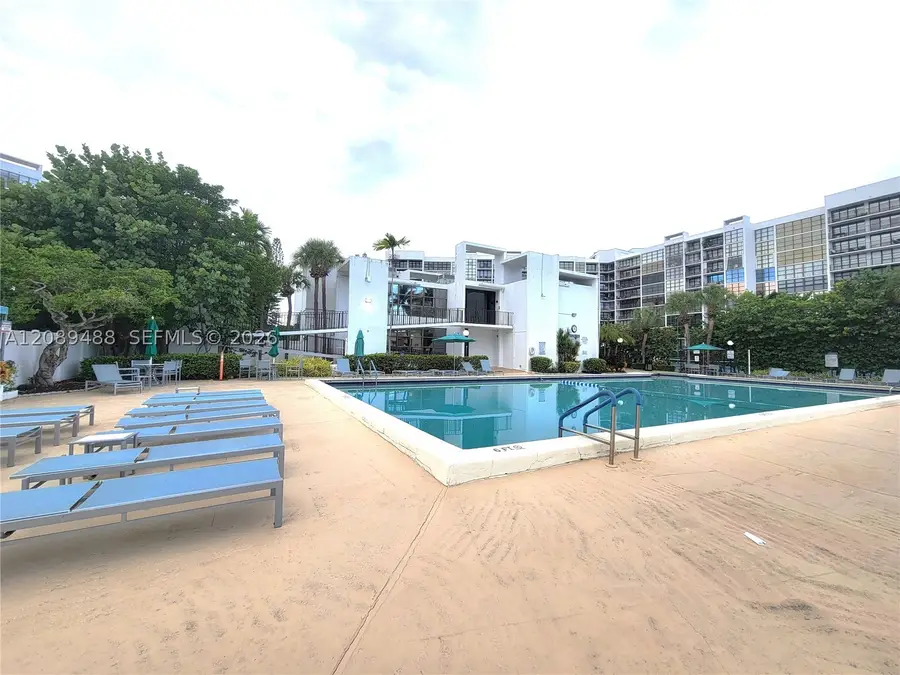 800 Parkview #309, Hallandale, FL 33009 - #3