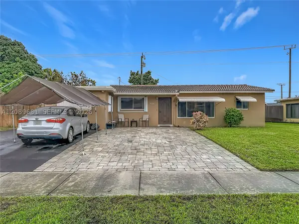 4220 NE 4th, Deerfield Beach, FL 33064