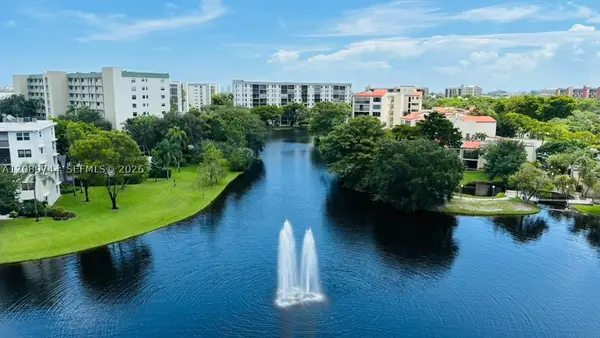 Address Withheld By Seller, Pompano Beach, FL 33069