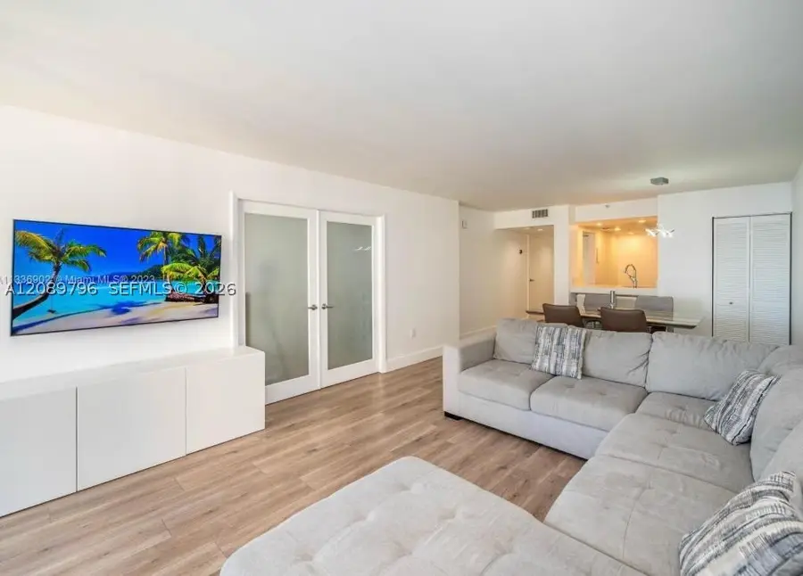 555 NE 15th #26E, Miami, FL 33132 - #3