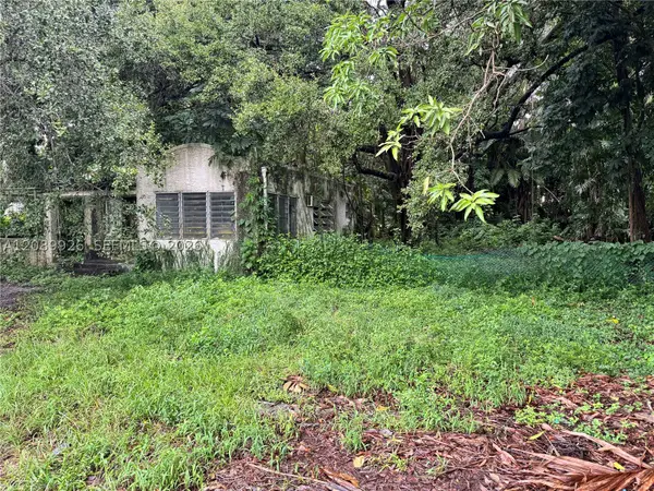 11305 NE 2nd, Miami, FL 33161