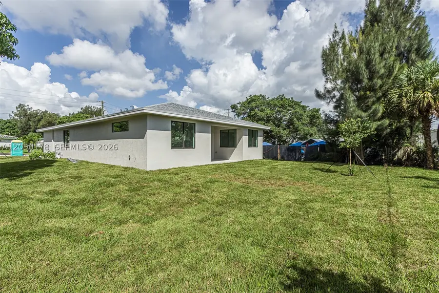 2960 NW 24th, Oakland Park, FL 33311 - #3