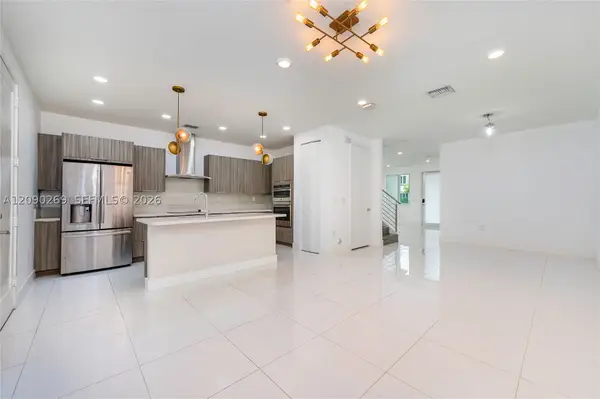 10365 NW 66th, Doral, FL 33178