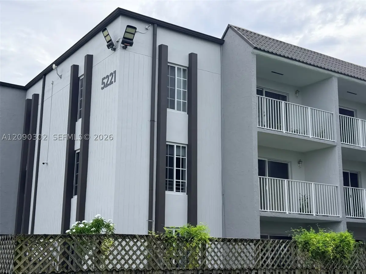 5221 Geneva #304, Doral, FL 33166 - #1