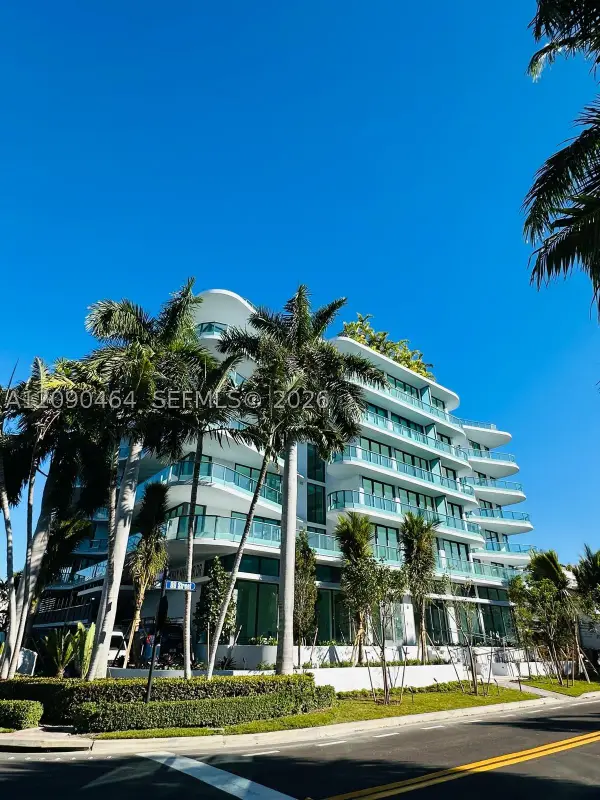 9901 W Bay Harbor #303, Bay Harbor Islands, FL 33154