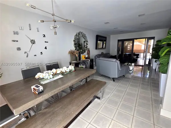 6702 SW 113, Miami, FL 33173