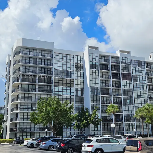 Address Withheld By Seller, Hallandale, FL 33009