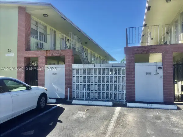 13 NE 2nd #104, Dania Beach, FL 33004