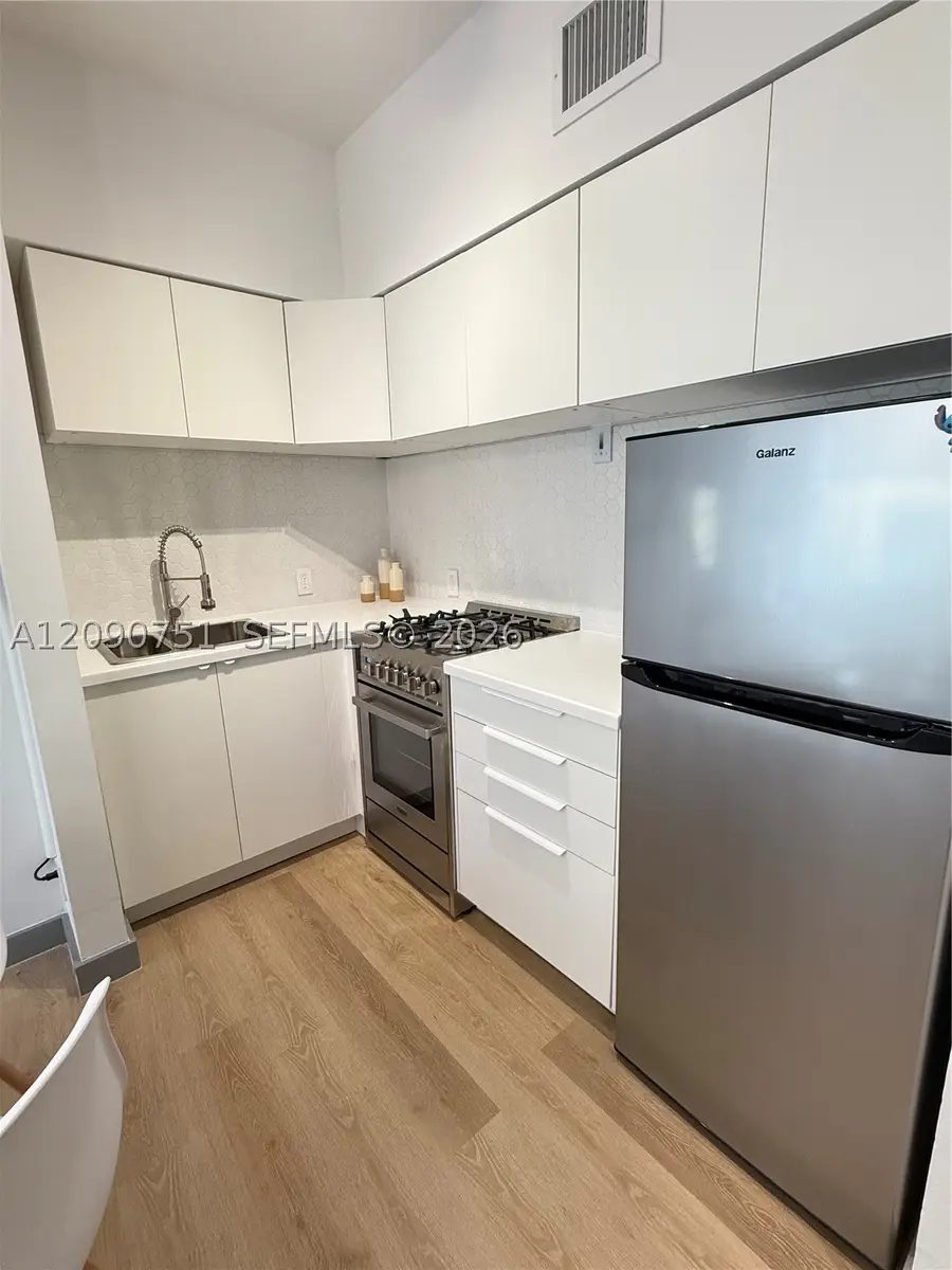 1320 Drexel #302, Miami Beach, FL 33139 - #2