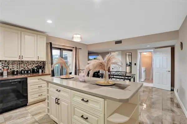 8108 SW 23rd #26B, North Lauderdale, FL 33068