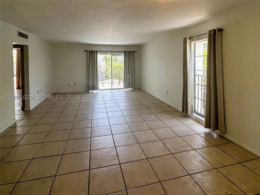 6900 N Kendall #A310, Pinecrest, FL 33156 - #2