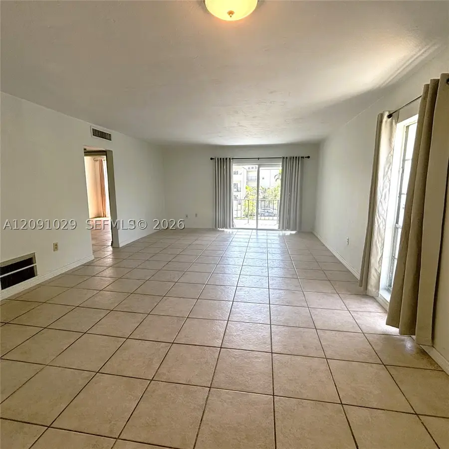 6900 N Kendall #A310, Pinecrest, FL 33156 - #3