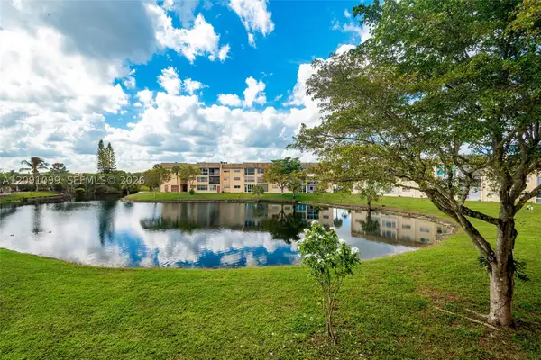 8345 Sunrise Lakes #210, Sunrise, FL 33322