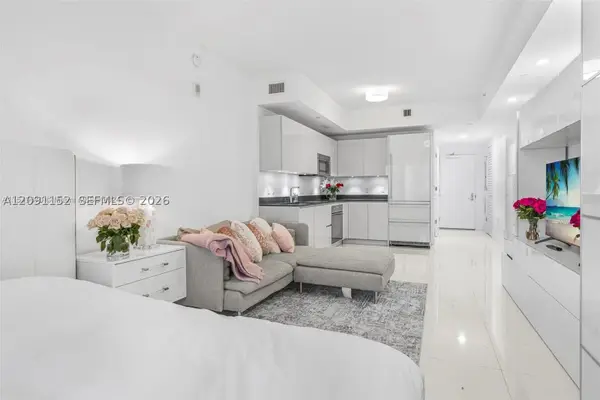 1010 Brickell #1710, Miami, FL 33131