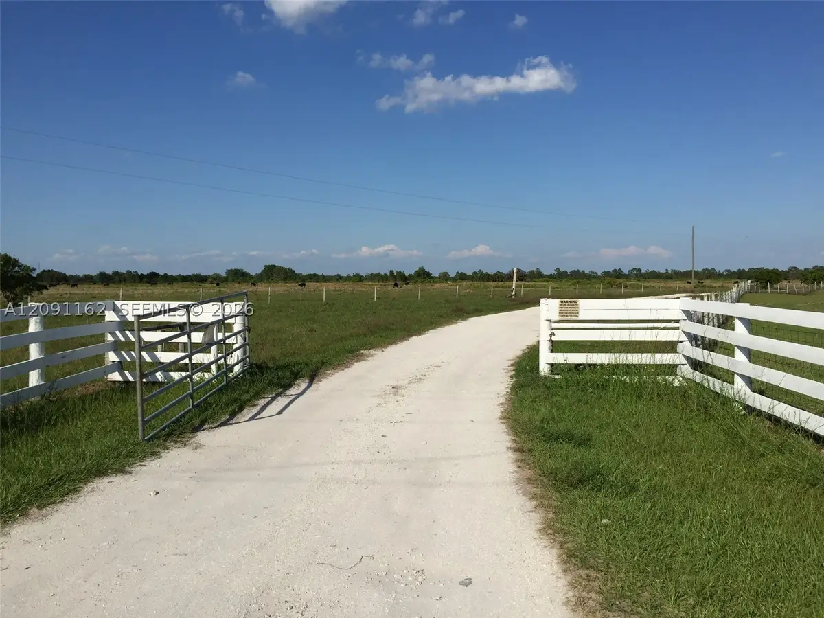315 Detjens Dairy, Venus, FL 33960 - #1