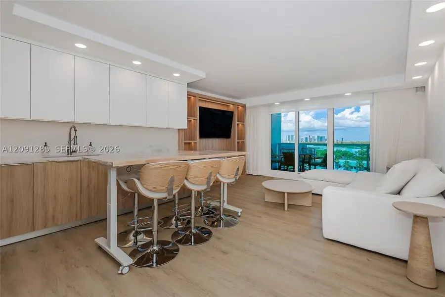 2301 Collins #834, Miami Beach, FL 33139 - #2