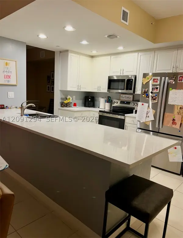 7735 Yardley #213, Tamarac, FL 33321