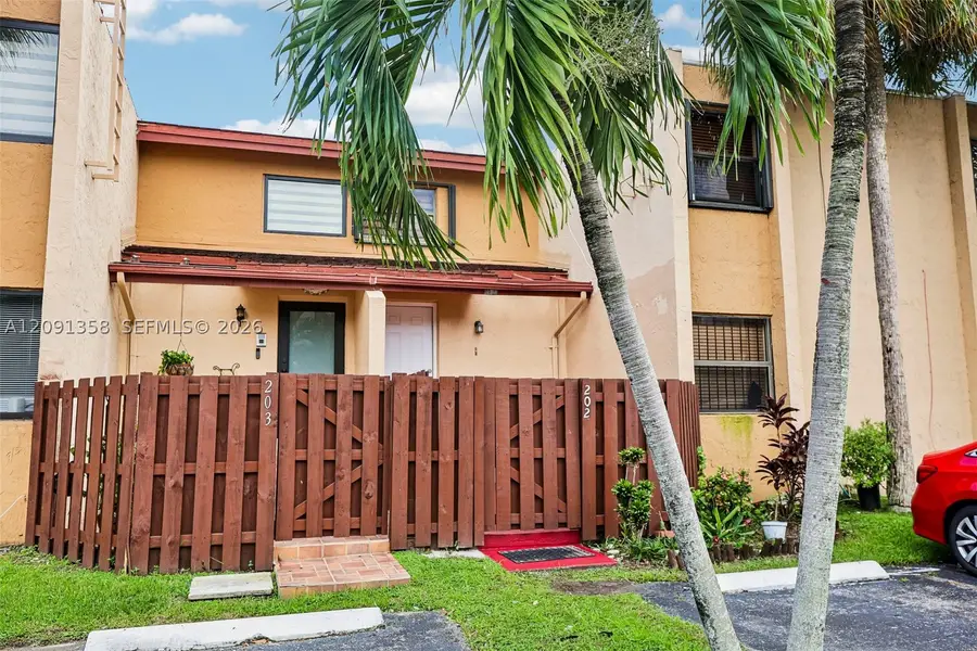 241 W Park #5-202, Miami, FL 33172 - #3